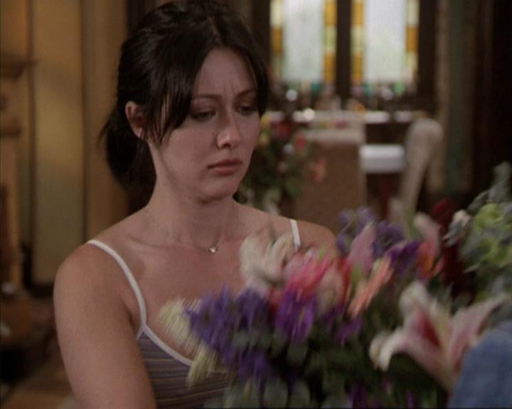Charmed-Online-dot-net_207TheyreEverywhere2157.jpg