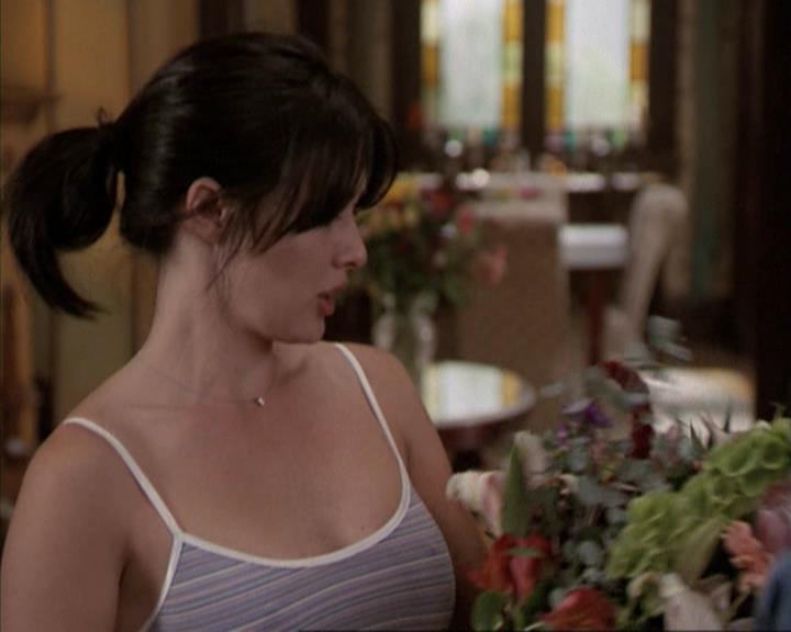 Charmed-Online-dot-net_207TheyreEverywhere2158.jpg