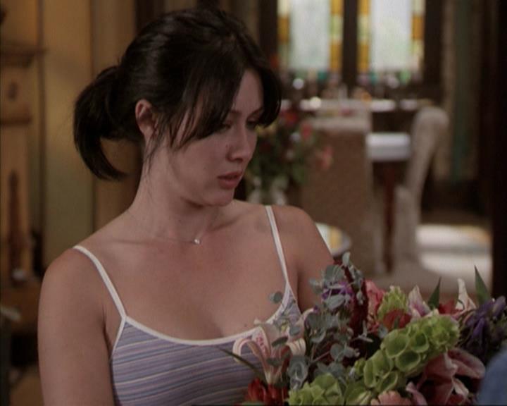 Charmed-Online-dot-net_207TheyreEverywhere2160.jpg