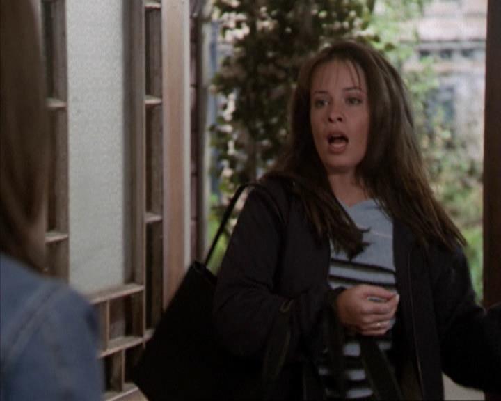 Charmed-Online-dot-net_207TheyreEverywhere2174.jpg