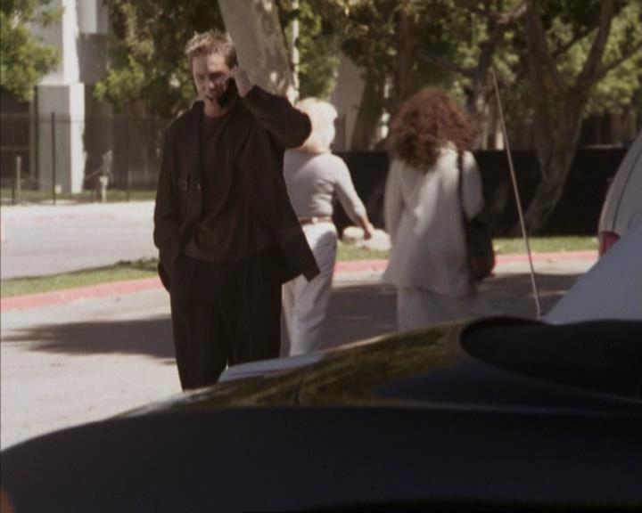 Charmed-Online-dot-net_207TheyreEverywhere2188.jpg