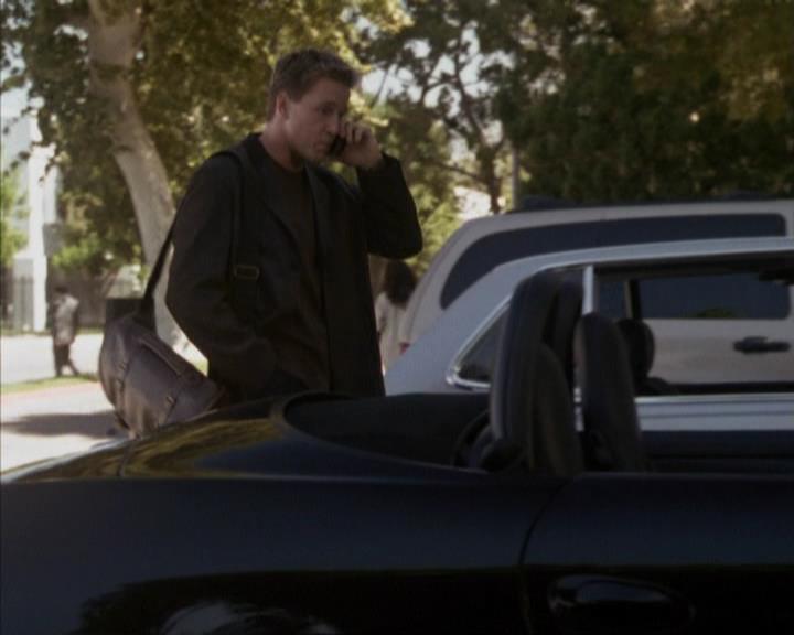 Charmed-Online-dot-net_207TheyreEverywhere2193.jpg