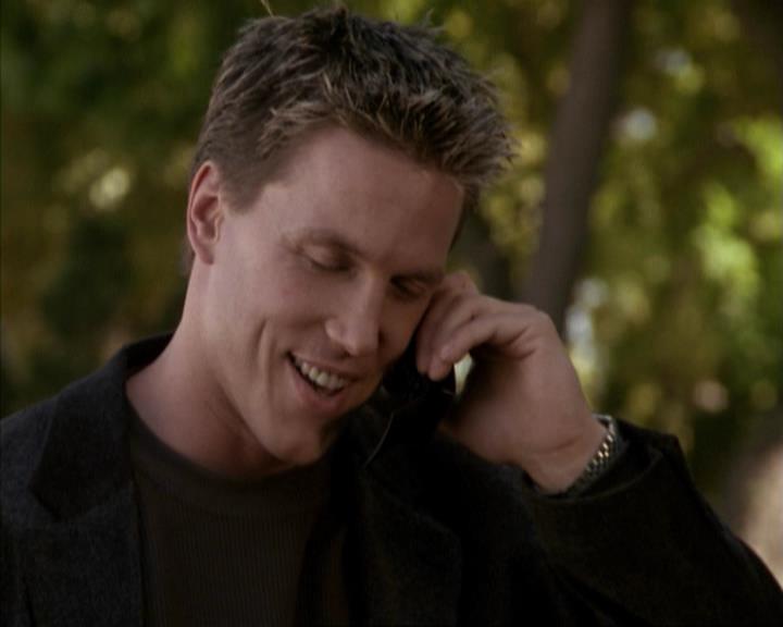 Charmed-Online-dot-net_207TheyreEverywhere2211.jpg