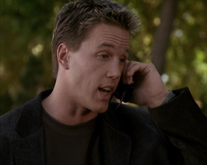 Charmed-Online-dot-net_207TheyreEverywhere2215.jpg