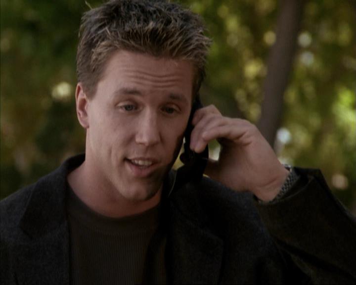 Charmed-Online-dot-net_207TheyreEverywhere2216.jpg
