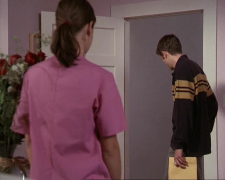 Charmed-Online-dot-net_207TheyreEverywhere2291.jpg