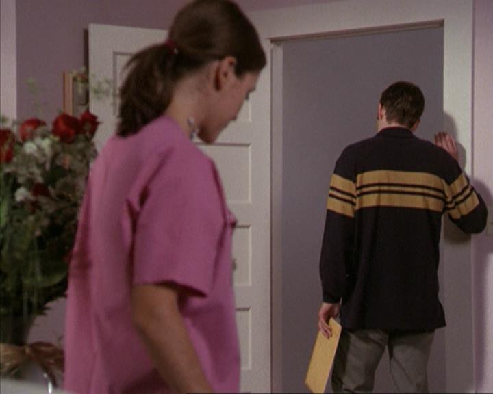 Charmed-Online-dot-net_207TheyreEverywhere2292.jpg