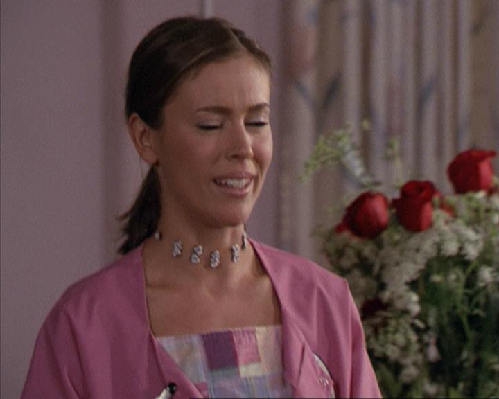 Charmed-Online-dot-net_207TheyreEverywhere2300.jpg