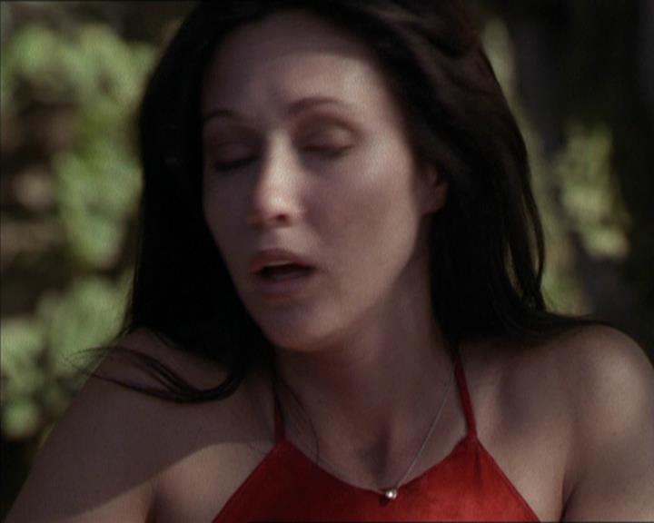 Charmed-Online-dot-net_208P3H200061.jpg