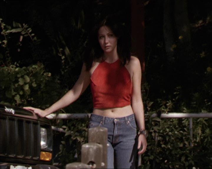 Charmed-Online-dot-net_208P3H200100.jpg