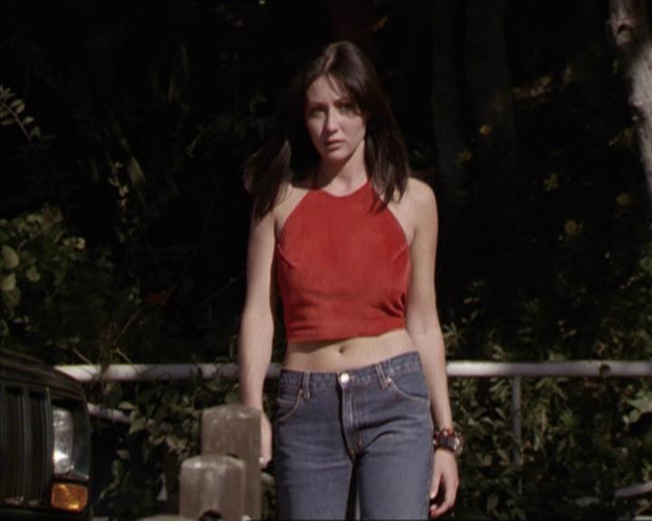 Charmed-Online-dot-net_208P3H200101.jpg
