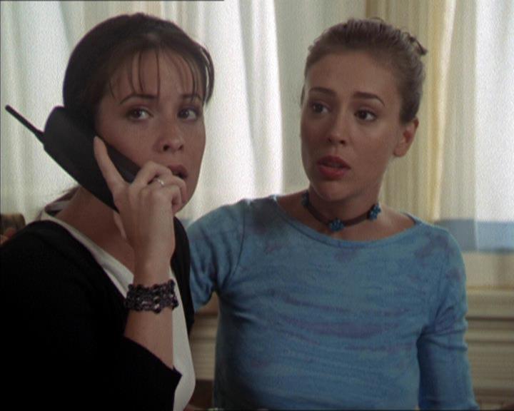 Charmed-Online-dot-net_208P3H200278.jpg