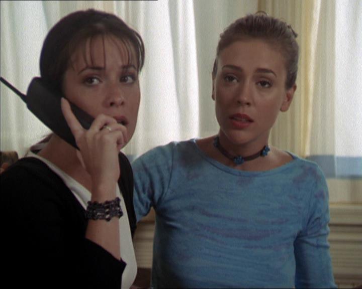 Charmed-Online-dot-net_208P3H200279.jpg