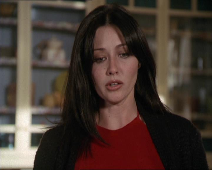 Charmed-Online-dot-net_208P3H200285.jpg