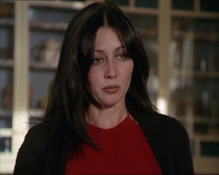 Charmed-Online-dot-net_208P3H200288.jpg
