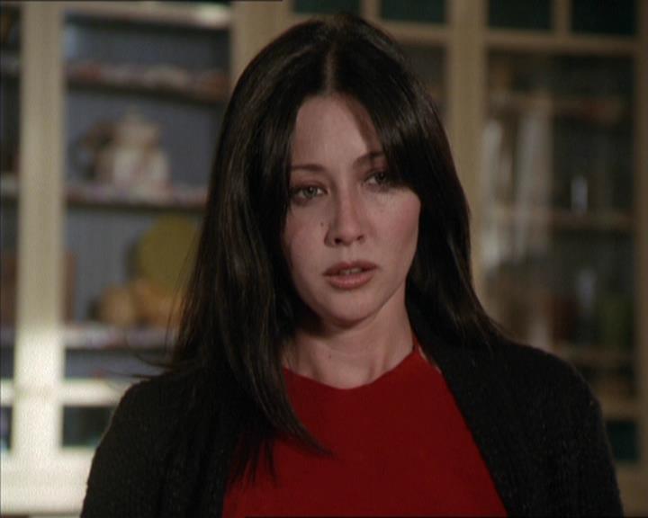 Charmed-Online-dot-net_208P3H200301.jpg