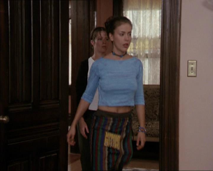 Charmed-Online-dot-net_208P3H200324.jpg