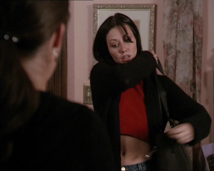 Charmed-Online-dot-net_208P3H200349.jpg