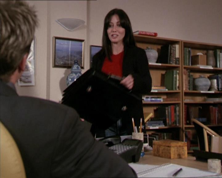 Charmed-Online-dot-net_208P3H200386.jpg
