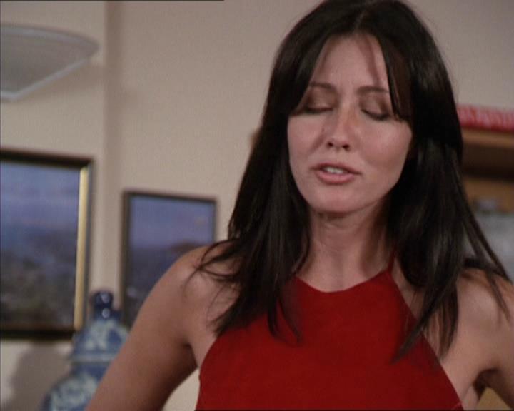 Charmed-Online-dot-net_208P3H200397.jpg