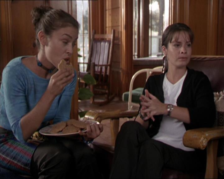 Charmed-Online-dot-net_208P3H200473.jpg