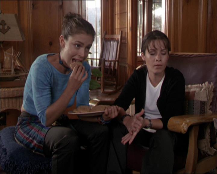 Charmed-Online-dot-net_208P3H200484.jpg