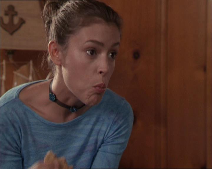 Charmed-Online-dot-net_208P3H200492.jpg