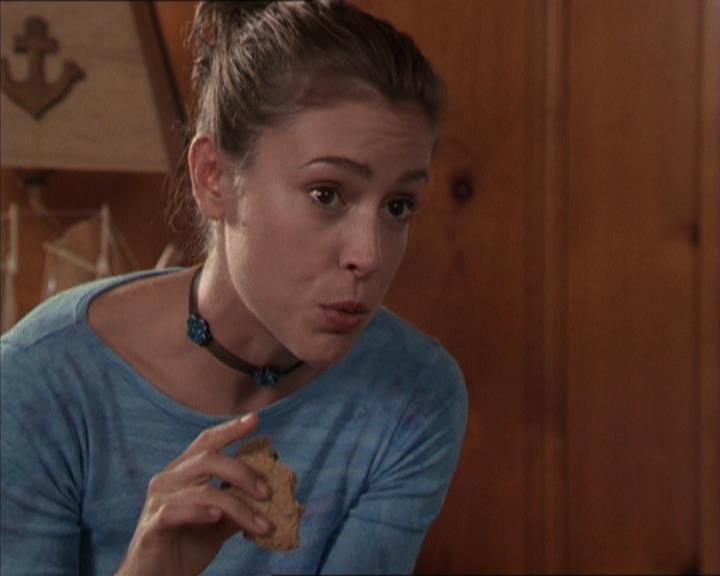 Charmed-Online-dot-net_208P3H200493.jpg