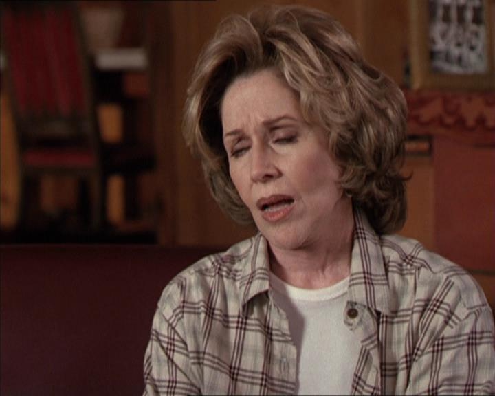 Charmed-Online-dot-net_208P3H200497.jpg