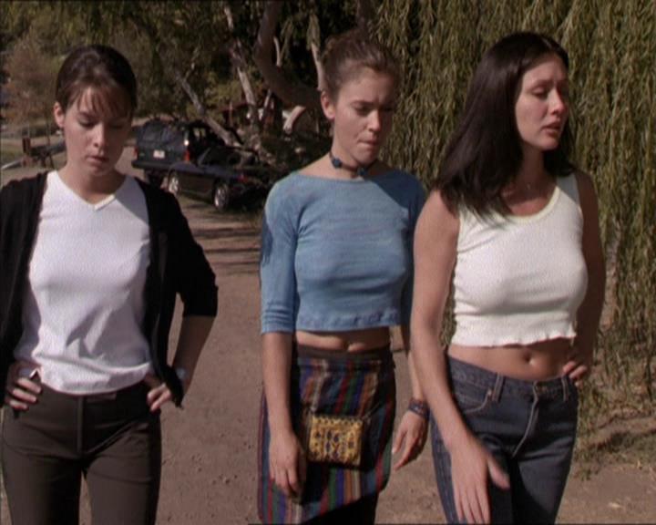 Charmed-Online-dot-net_208P3H200651.jpg Charmed-Online-dot-net_208P3H200651.jpg