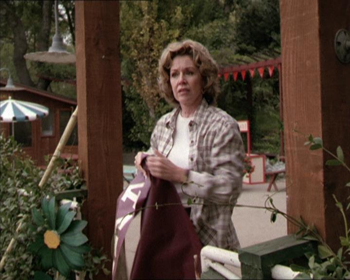 Charmed-Online-dot-net_208P3H200675.jpg