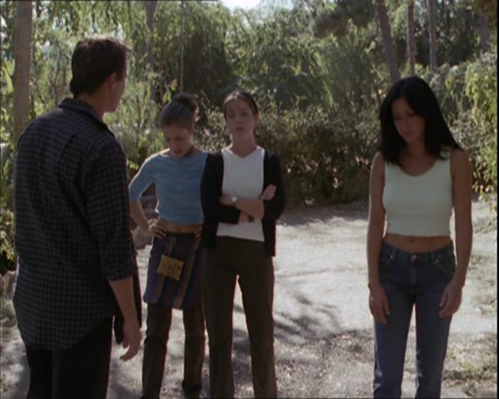 Charmed-Online-dot-net_208P3H200842.jpg