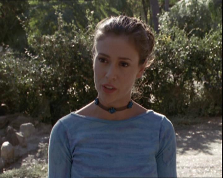 Charmed-Online-dot-net_208P3H200864.jpg