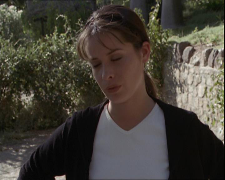 Charmed-Online-dot-net_208P3H200868.jpg