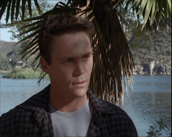 Charmed-Online-dot-net_208P3H200871.jpg