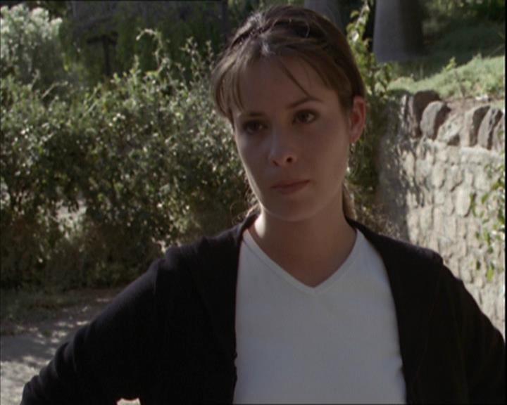 Charmed-Online-dot-net_208P3H200878.jpg