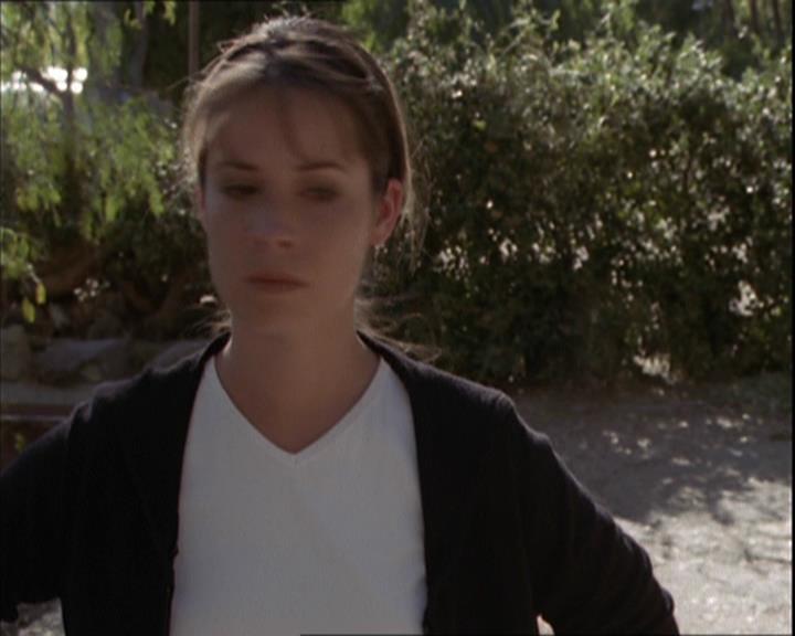 Charmed-Online-dot-net_208P3H200894.jpg