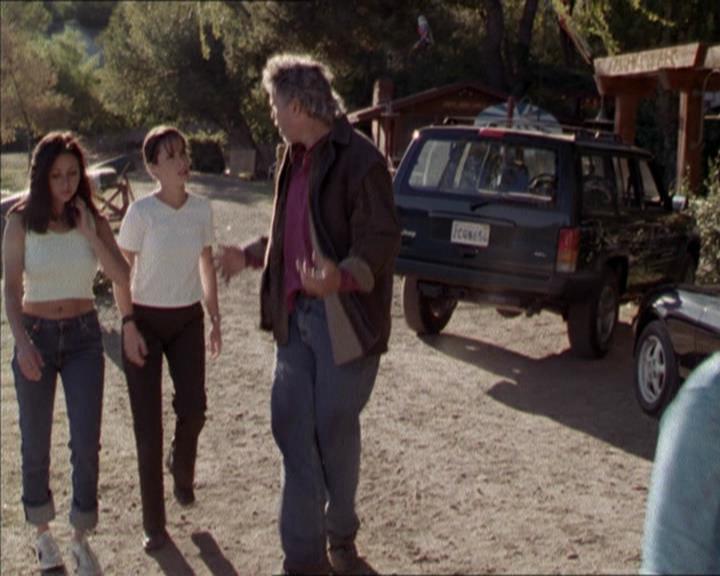Charmed-Online-dot-net_208P3H200977.jpg