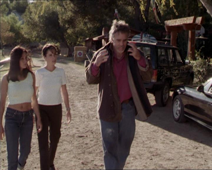Charmed-Online-dot-net_208P3H200978.jpg