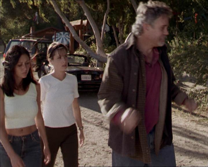 Charmed-Online-dot-net_208P3H200987.jpg