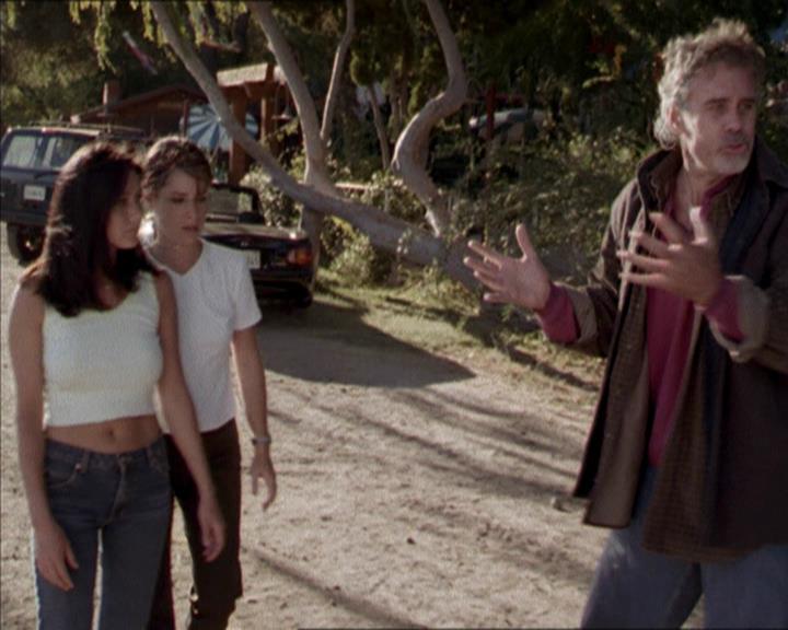 Charmed-Online-dot-net_208P3H200989.jpg