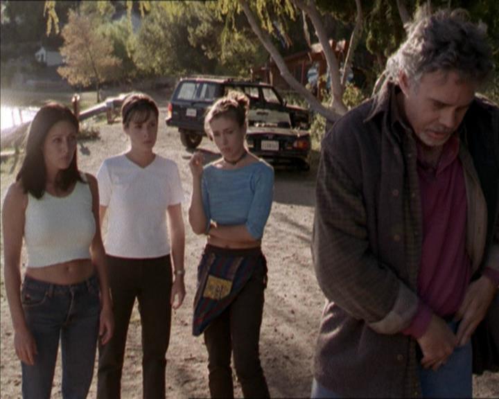 Charmed-Online-dot-net_208P3H201045.jpg