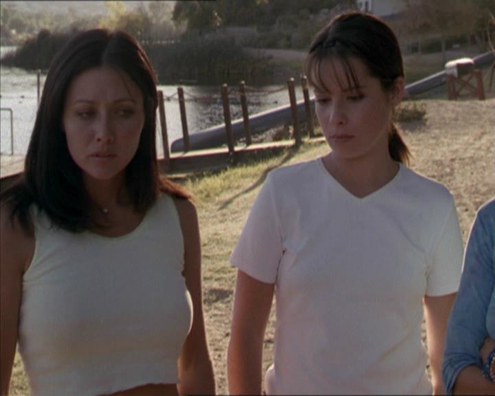 Charmed-Online-dot-net_208P3H201074.jpg