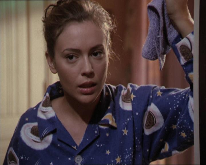 Charmed-Online-dot-net_208P3H201094.jpg