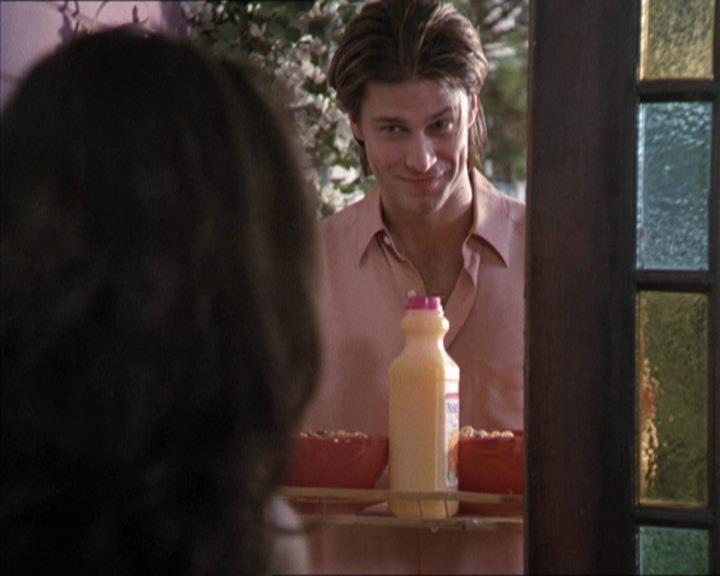 Charmed-Online-dot-net_208P3H201107.jpg