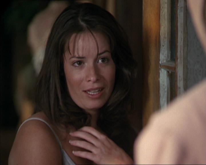 Charmed-Online-dot-net_208P3H201131.jpg