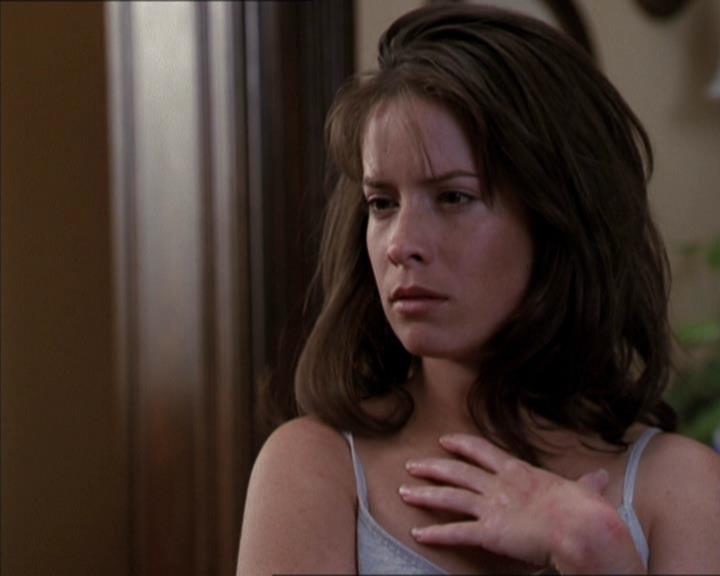 Charmed-Online-dot-net_208P3H201169.jpg