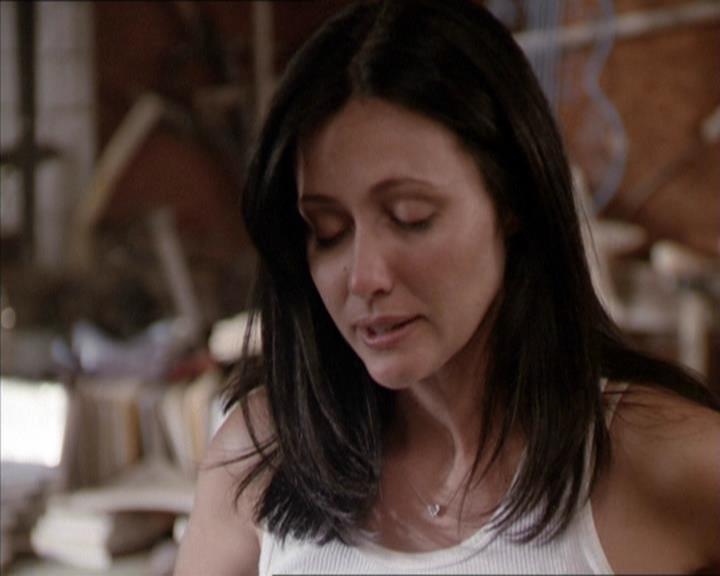 Charmed-Online-dot-net_208P3H201380.jpg
