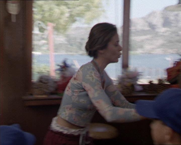 Charmed-Online-dot-net_208P3H201503.jpg