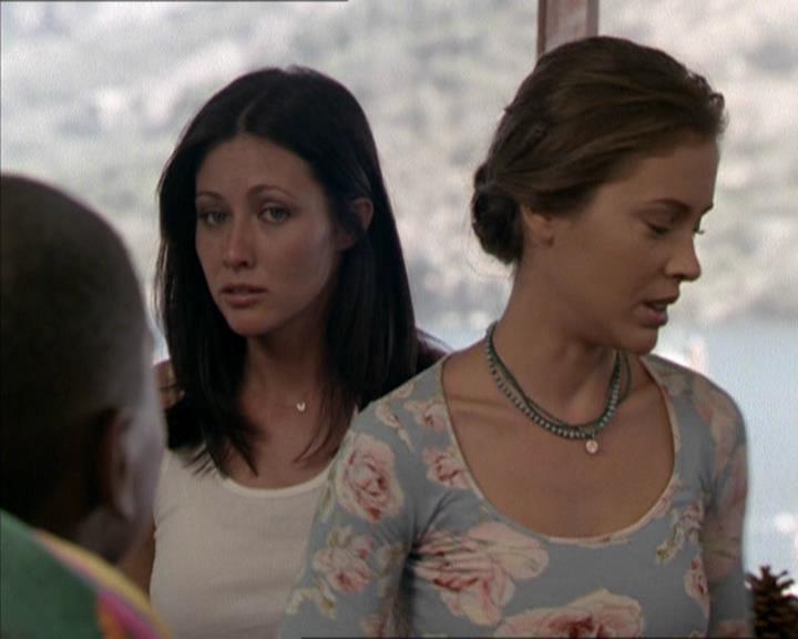 Charmed-Online-dot-net_208P3H201512.jpg